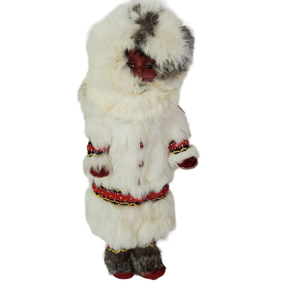 NWT Disney‎ Vintage Eskimo Indian Doll Authentic Fur Made in Canada